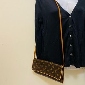 LOUIS VUITTON  Pochette Twin GM Shoulder Bag
DATE CODE: SD0091